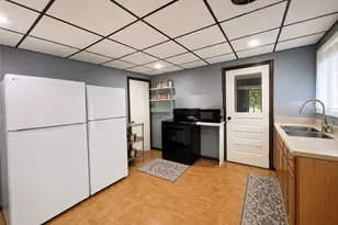 717 Railroad, McKees Rocks, PA 15136 - Photo 9