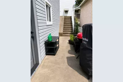717 Railroad, McKees Rocks, PA 15136 - Photo 11