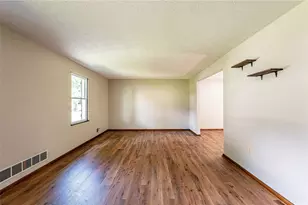 634 Stamford Dr, Hempfield Township, PA 15601 - Photo 13