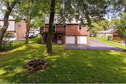 634 Stamford Dr, Hempfield Township, PA 15601 - Photo 5