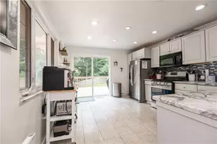 1933 Broadview Pl, Hopewell Township, PA 15001 - Photo 15