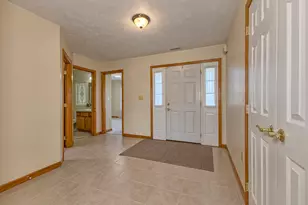 501 Kristi Dr, Hempfield Township, PA 15601 - Photo 5