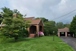 42 S Crescent Ave, Hermitage, PA 16148 - Photo 3