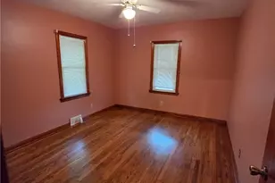 42 S Crescent Ave, Hermitage, PA 16148 - Photo 15