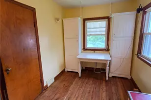 42 S Crescent Ave, Hermitage, PA 16148 - Photo 13