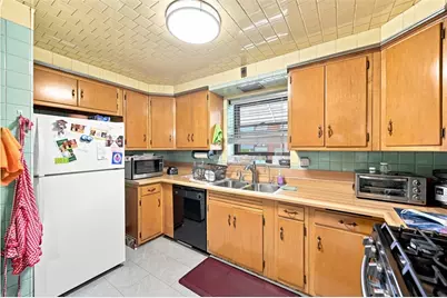 705 Broadway Ave, Stowe Township, PA 15136 - Photo 17