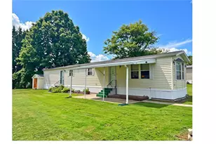 1565 Lee Ln, Grove City Boro, PA 16127 - Photo 1
