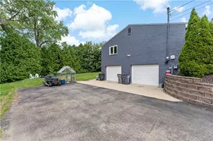 2640 Thorntree Dr, Pittsburgh, PA 15241 - Photo 33