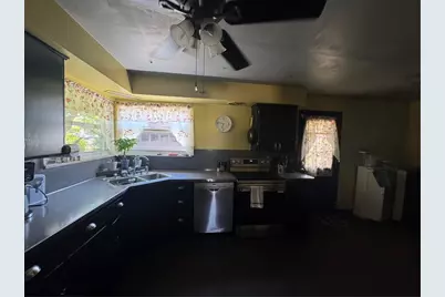 936 Gary Ave, Clairton, PA 15025 - Photo 13