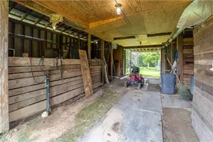 1752 S Eighty Eight Rd, Greensboro, PA 15338 - Photo 31