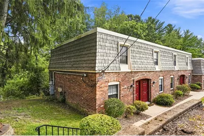 826 Carriage Cir, Pittsburgh, PA 15205 - Photo 3