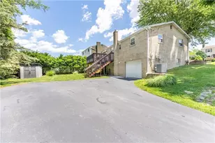 1296 Snee Dr, South Park, PA 15236 - Photo 35