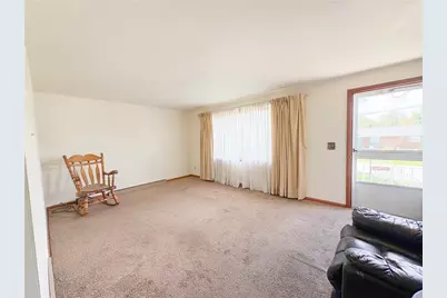 420 Hillview Dr, Upper Burrell, PA 15068 - Photo 5