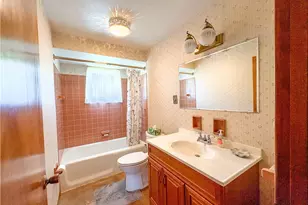 420 Hillview Dr, Upper Burrell, PA 15068 - Photo 13