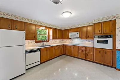 430 Spring Street Ext, Adams Township, PA 16046 - Photo 9