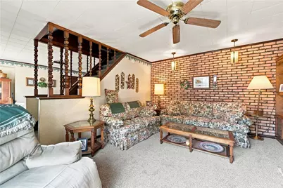202 Lowell St, Vandergrift, PA 15690 - Photo 13