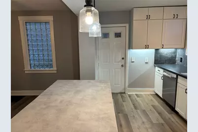 1320 Pioneer Ave, Pittsburgh, PA 15226 - Photo 5