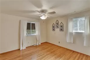 708 Regency Dr, Pittsburgh, PA 15239 - Photo 15
