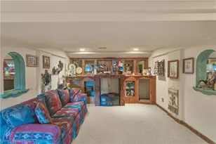 708 Regency Dr, Pittsburgh, PA 15239 - Photo 19