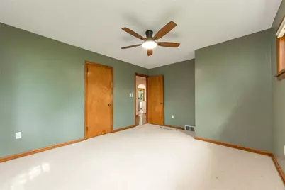 423 Flower Ave, Grove City Boro, PA 16127 - Photo 13