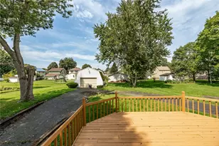 423 Flower Ave, Grove City Boro, PA 16127 - Photo 29