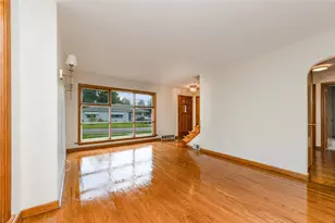 423 Flower Ave, Grove City Boro, PA 16127 - Photo 7