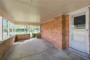 1045 Silver Ln, Robinson Twp, PA 15136 - Photo 9