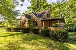 1045 Silver Ln, Robinson Twp, PA 15136 - Photo 3