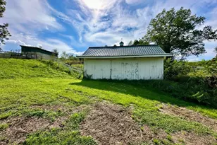 571 Lake Rd, Wilmington Township, PA 16156 - Photo 9