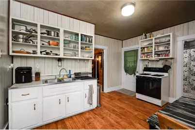 912 Herman Road, Summit Township, PA 16002 - Photo 9