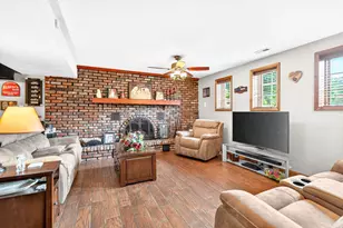 10809 Hunters Woods Ln, North Huntingdon, PA 15642 - Photo 29
