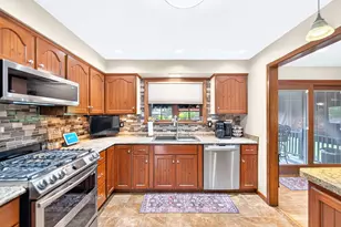10809 Hunters Woods Ln, North Huntingdon, PA 15642 - Photo 17