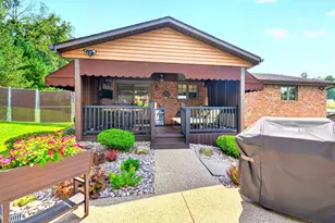 10809 Hunters Woods Ln, North Huntingdon, PA 15642 - Photo 43