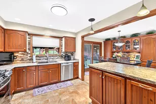 10809 Hunters Woods Ln, North Huntingdon, PA 15642 - Photo 17