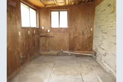 59 Petunia St, Pittsburgh, PA 15210 - Photo 13