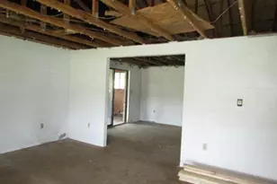 59 Petunia St, Pittsburgh, PA 15210 - Photo 9