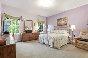 150 Green Commons Dr, Scott Township, PA 15243 - Photo 13