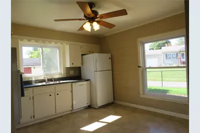 651 Liberty St, Grove City Boro, PA 16127 - Photo 19