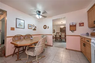 448 Rainier Dr, Pittsburgh, PA 15239 - Photo 9