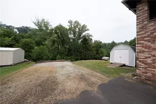 448 Rainier Dr, Pittsburgh, PA 15239 - Photo 35
