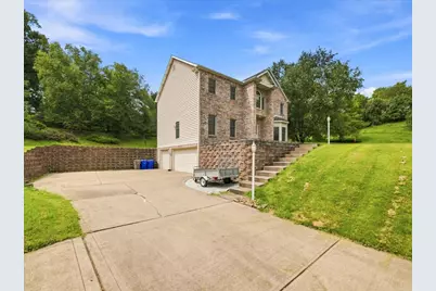 102 Hidden Oak Drive, Adams Township, PA 16046 - Photo 3