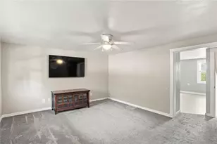 535 10th St, Pitcairn, PA 15140 - Photo 3