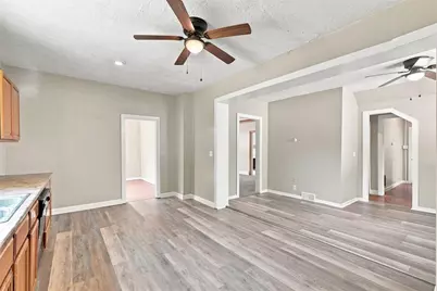 130 Euclid Ave, Sharon, PA 16146 - Photo 9