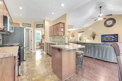 101 Sunray Dr, Center Township, PA 15001 - Photo 11