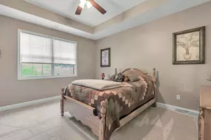 101 Sunray Dr, Center Township, PA 15001 - Photo 17