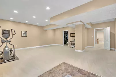 101 Sunray Dr, Center Township, PA 15001 - Photo 33