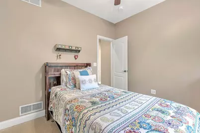 101 Sunray Dr, Center Township, PA 15001 - Photo 25