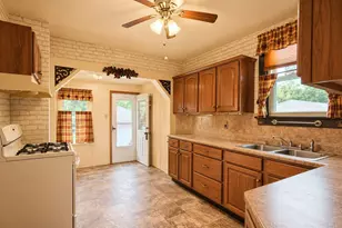 1755 7th St, New Kensington, PA 15068 - Photo 5