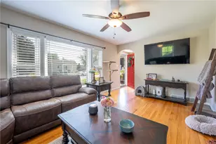 132 E 2nd Ave, Latrobe, PA 15650 - Photo 5