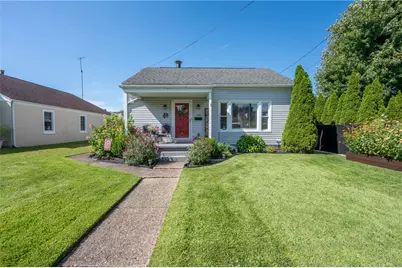 132 E 2nd Ave, Latrobe, PA 15650 - Photo 1